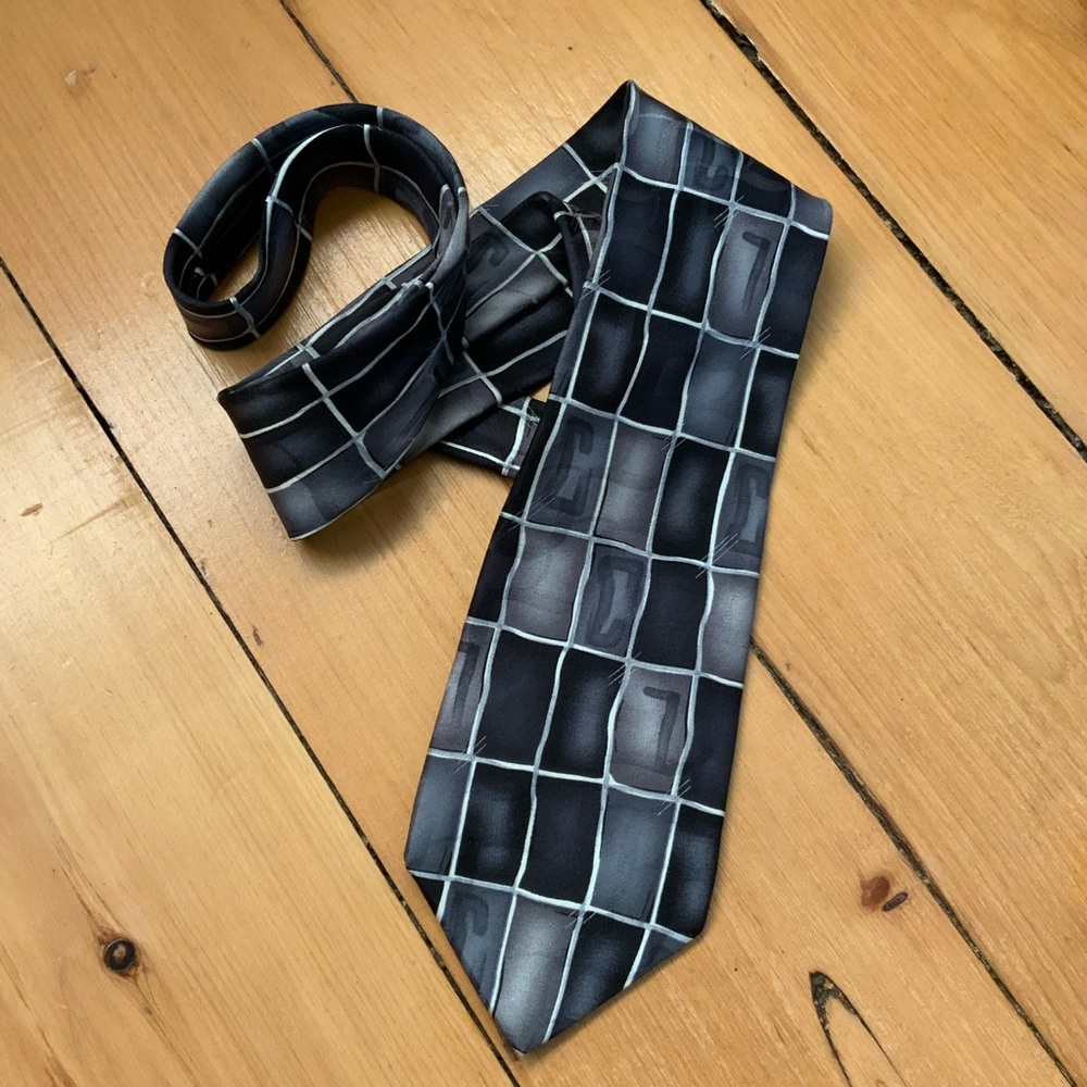 Shades of Grey Necktie